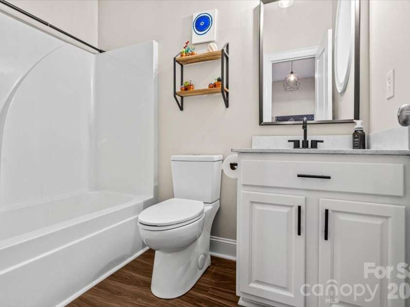 1853 Lela Avenue, Charlotte, NC 28208.  MLS# CAR4414385, YatesRealty ID 45248. 