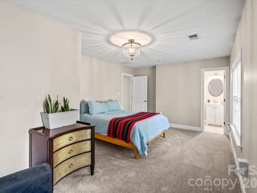 1853 Lela Avenue, Charlotte, NC 28208.  MLS# CAR4414385, YatesRealty ID 45248. 