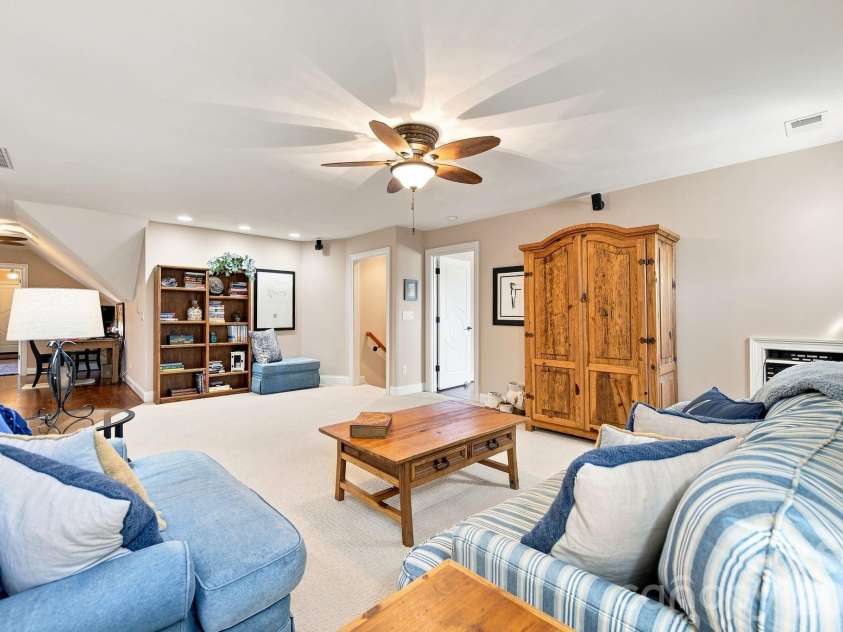 1001 Heritage Acres Drive, Weddington, NC 28104.  MLS# CAR4414833, YatesRealty ID 45250. Flex Space on upper level – features a versatile layout perfect for a home office, gym, media room, or playroom. This adaptable area offers endless possibilities to suit your lifestyle needs.
