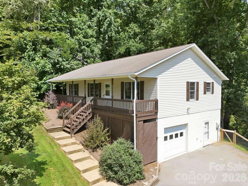 16 Westwood Drive, Candler, NC 28715.  MLS# CAR4413861, YatesRealty ID 45256. 