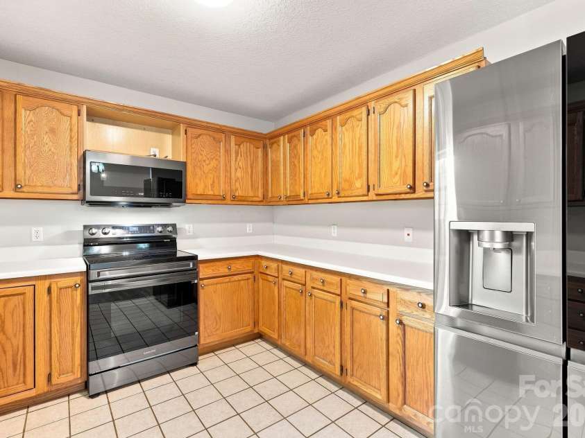16 Westwood Drive, Candler, NC 28715.  MLS# CAR4413861, YatesRealty ID 45256. 