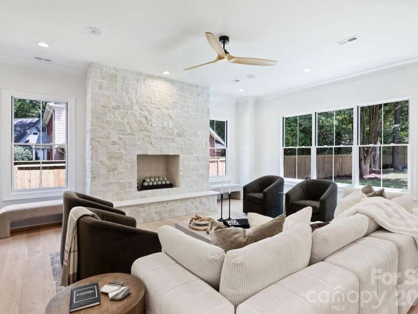 2409 Brandermill Place, Charlotte, NC 28226.  MLS# CAR4412996, YatesRealty ID 45258. 