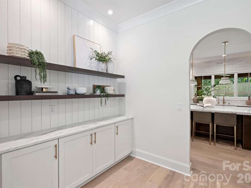 2409 Brandermill Place, Charlotte, NC 28226.  MLS# CAR4412996, YatesRealty ID 45258. 