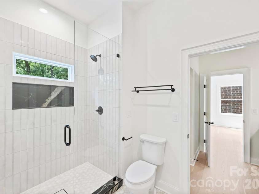 2409 Brandermill Place, Charlotte, NC 28226.  MLS# CAR4412996, YatesRealty ID 45258. 