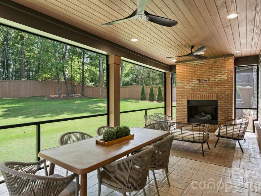2409 Brandermill Place, Charlotte, NC 28226.  MLS# CAR4412996, YatesRealty ID 45258. 