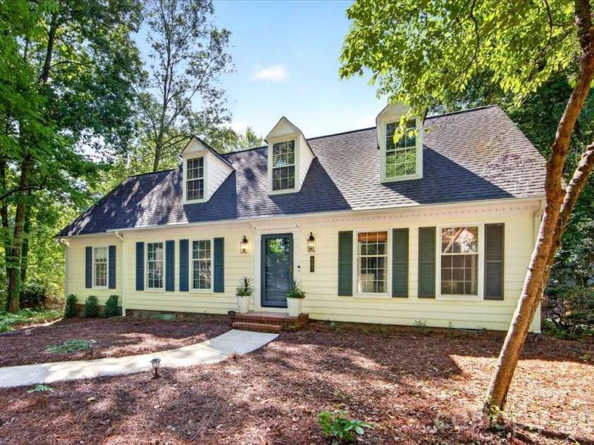 401 Kingsley Drive, Charlotte, NC 28270.  MLS# CAR4412332, YatesRealty ID 45259. 