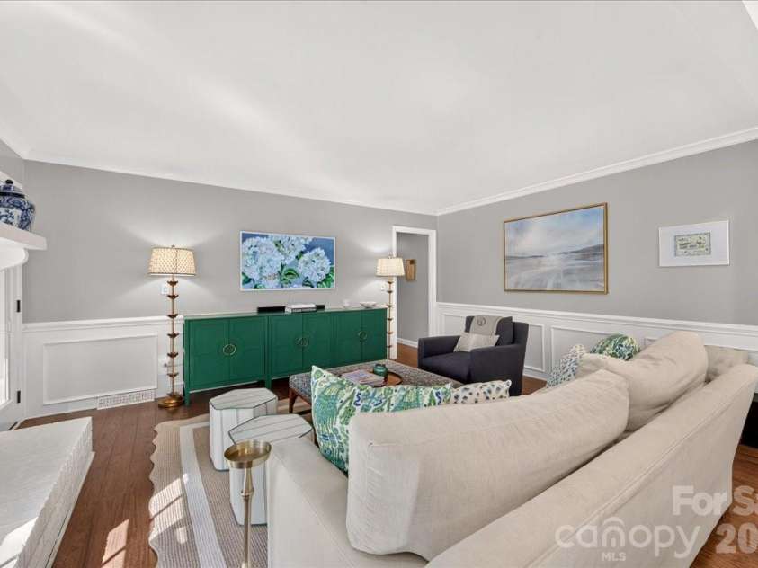 401 Kingsley Drive, Charlotte, NC 28270.  MLS# CAR4412332, YatesRealty ID 45259. 