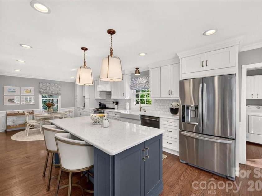 401 Kingsley Drive, Charlotte, NC 28270.  MLS# CAR4412332, YatesRealty ID 45259. 