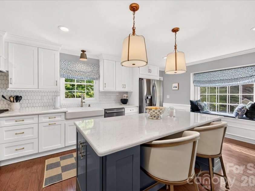 401 Kingsley Drive, Charlotte, NC 28270.  MLS# CAR4412332, YatesRealty ID 45259. 