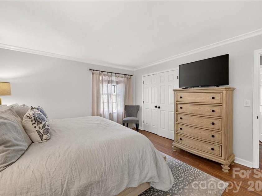 401 Kingsley Drive, Charlotte, NC 28270.  MLS# CAR4412332, YatesRealty ID 45259. 