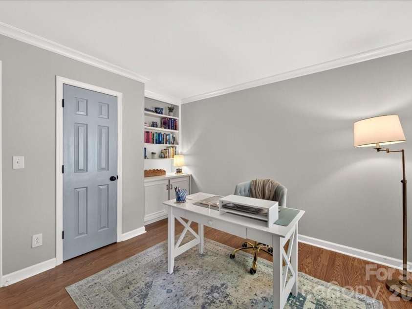 401 Kingsley Drive, Charlotte, NC 28270.  MLS# CAR4412332, YatesRealty ID 45259. 