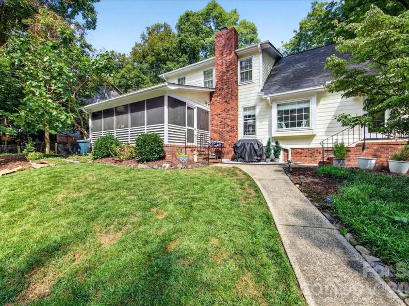 401 Kingsley Drive, Charlotte, NC 28270.  MLS# CAR4412332, YatesRealty ID 45259. 