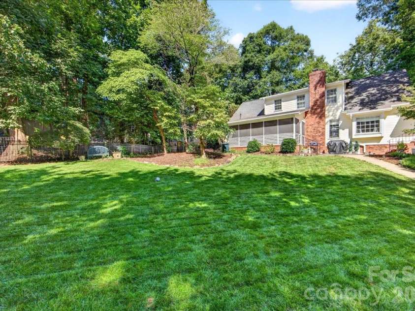 401 Kingsley Drive, Charlotte, NC 28270.  MLS# CAR4412332, YatesRealty ID 45259. 
