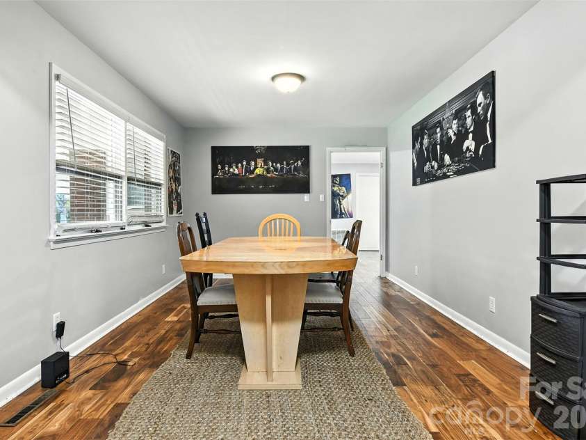 26 33rd Avenue, Hickory, NC 28601.  MLS# CAR4283584, YatesRealty ID 4526. 