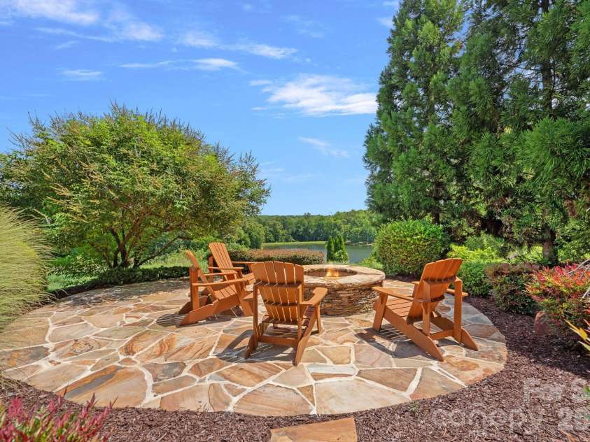 1807 Charden Road, Davidson, NC 28036.  MLS# CAR4410919, YatesRealty ID 45262. 