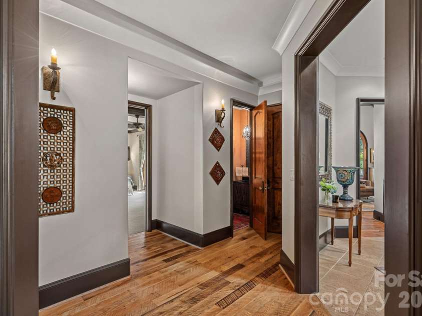 1807 Charden Road, Davidson, NC 28036.  MLS# CAR4410919, YatesRealty ID 45262. Decorative rope accent lighting.