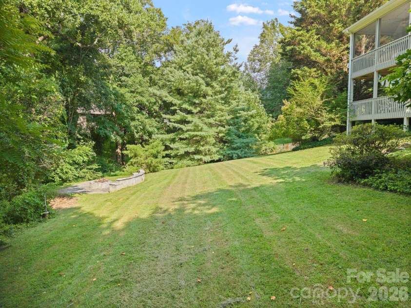 210 Clear Vista Circle, Asheville, NC 28805.  MLS# CAR4411634, YatesRealty ID 45263. Backyard
