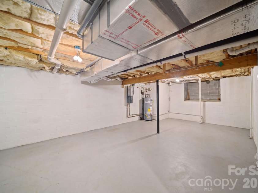 210 Clear Vista Circle, Asheville, NC 28805.  MLS# CAR4411634, YatesRealty ID 45263. Lower Level Storage