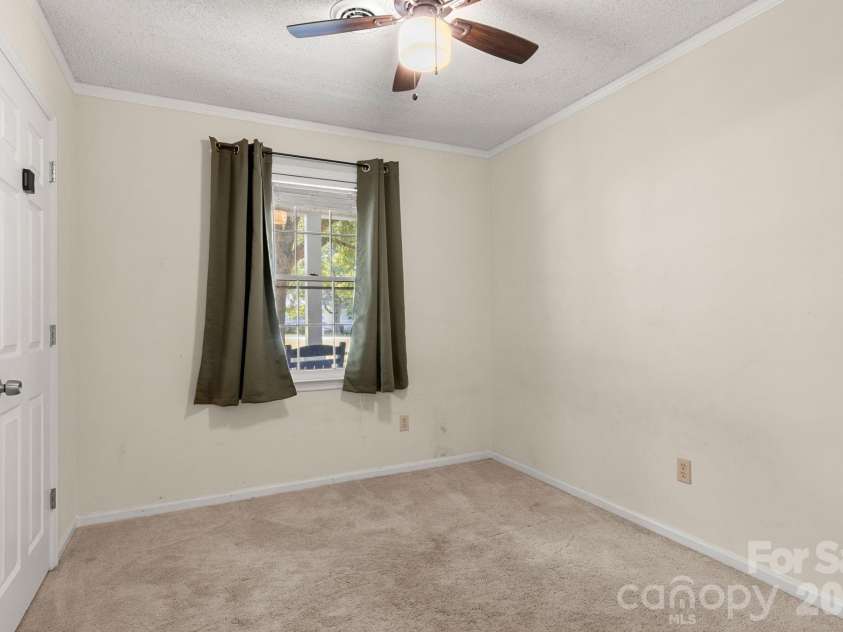 1820 Bridgewood Drive, Lancaster, SC 29720.  MLS# CAR4410487, YatesRealty ID 45264. Second bedroom