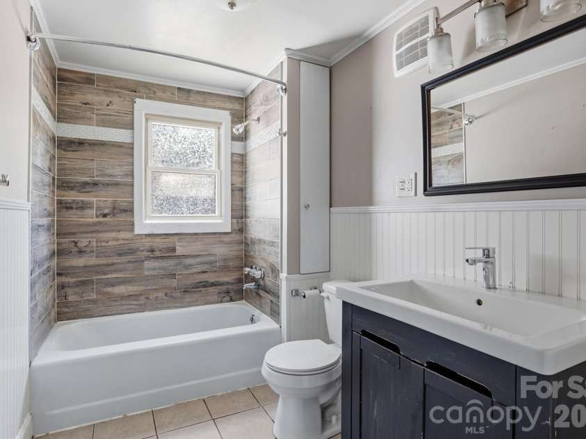 401 Ridge Avenue, Kannapolis, NC 28083.  MLS# CAR4409962, YatesRealty ID 45265. 
