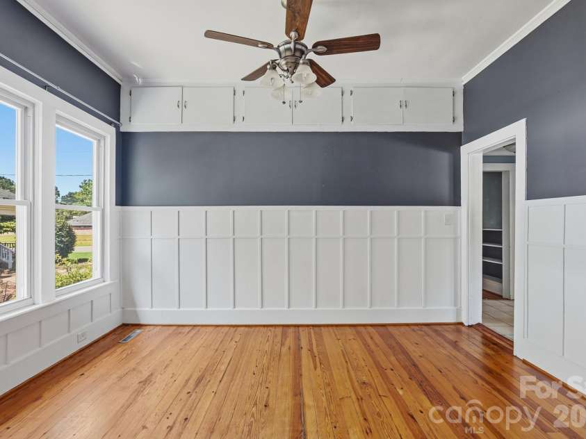 401 Ridge Avenue, Kannapolis, NC 28083.  MLS# CAR4409962, YatesRealty ID 45265. 
