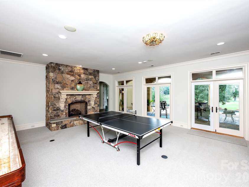 14905 Mcleary Circle, Charlotte, NC 28277.  MLS# CAR4410843, YatesRealty ID 45266. 