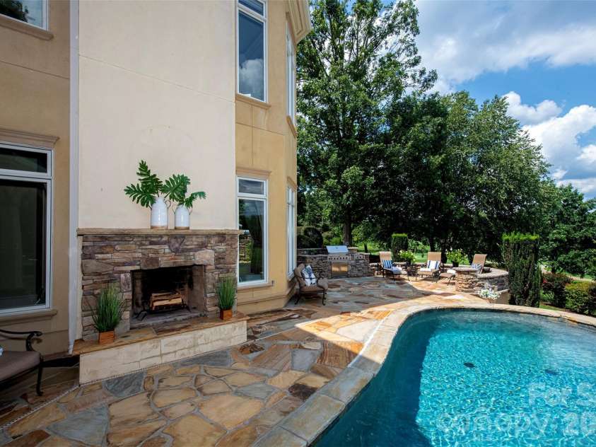 14905 Mcleary Circle, Charlotte, NC 28277.  MLS# CAR4410843, YatesRealty ID 45266. 
