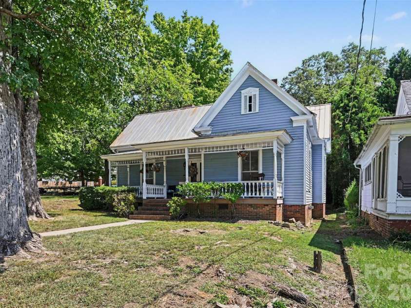 821 MAIN Street, Salisbury, NC 28144.  MLS# CAR4407765, YatesRealty ID 45267. 