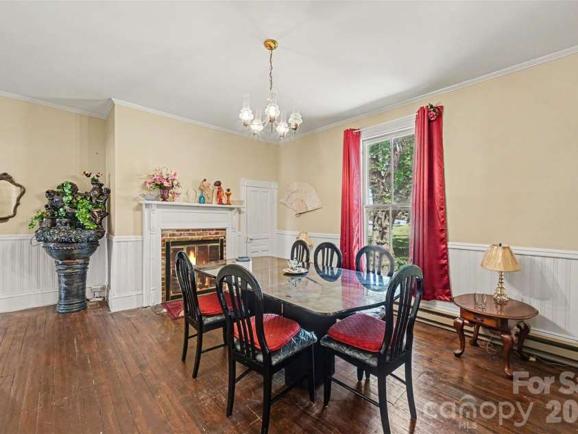 821 MAIN Street, Salisbury, NC 28144.  MLS# CAR4407765, YatesRealty ID 45267. 