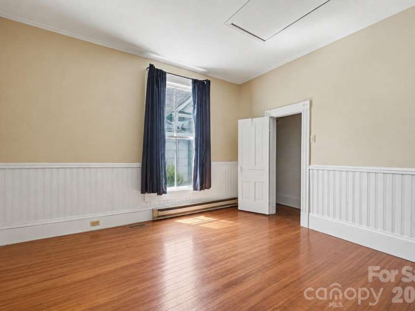 821 MAIN Street, Salisbury, NC 28144.  MLS# CAR4407765, YatesRealty ID 45267. 