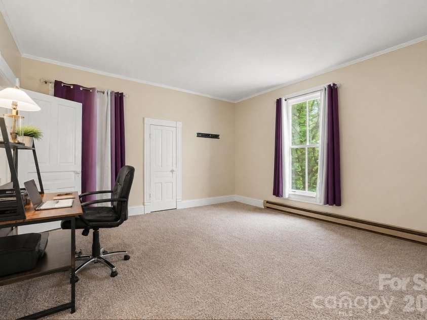 821 MAIN Street, Salisbury, NC 28144.  MLS# CAR4407765, YatesRealty ID 45267. 