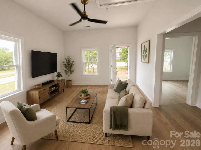 207 Chestnut Street, Gaffney, SC 29340.  MLS# CAR4409310, YatesRealty ID 45268. 