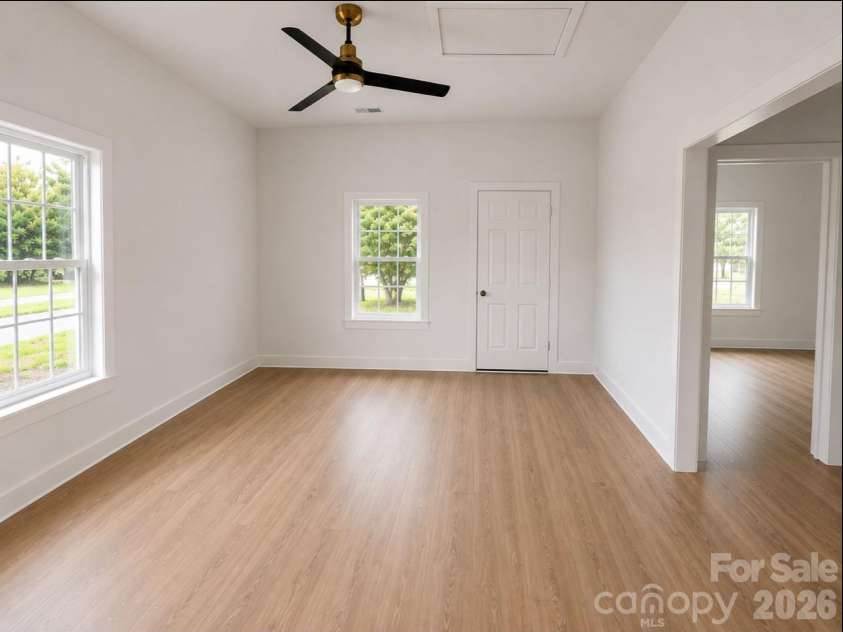 207 Chestnut Street, Gaffney, SC 29340.  MLS# CAR4409310, YatesRealty ID 45268. 