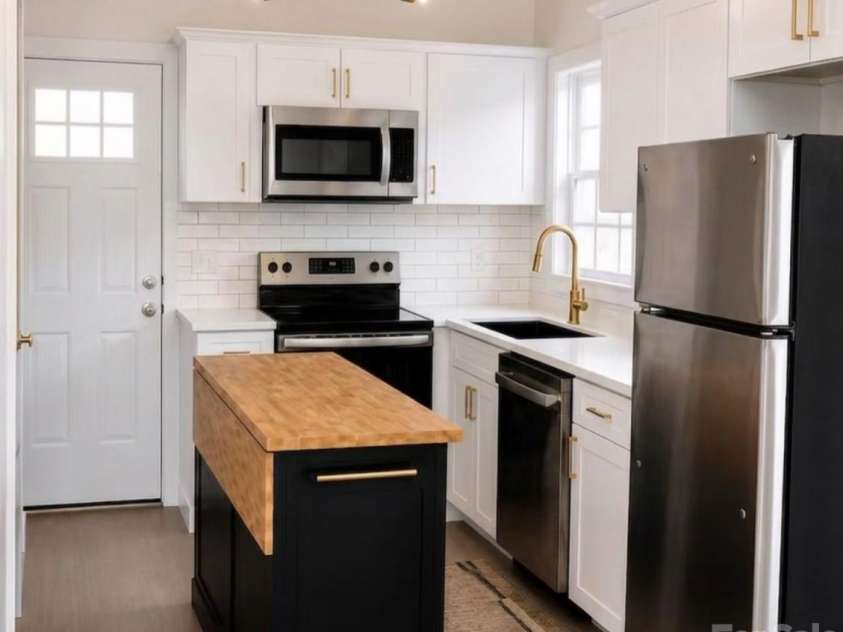 207 Chestnut Street, Gaffney, SC 29340.  MLS# CAR4409310, YatesRealty ID 45268. 