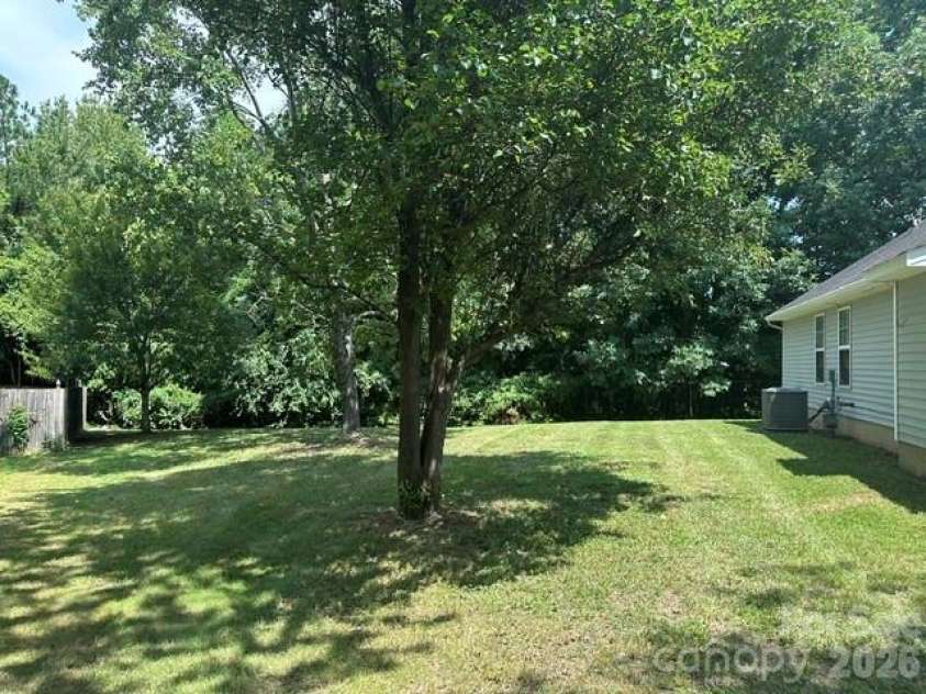 9022 Brad Court, Matthews, NC 28104.  MLS# CAR4407357, YatesRealty ID 45269. 
