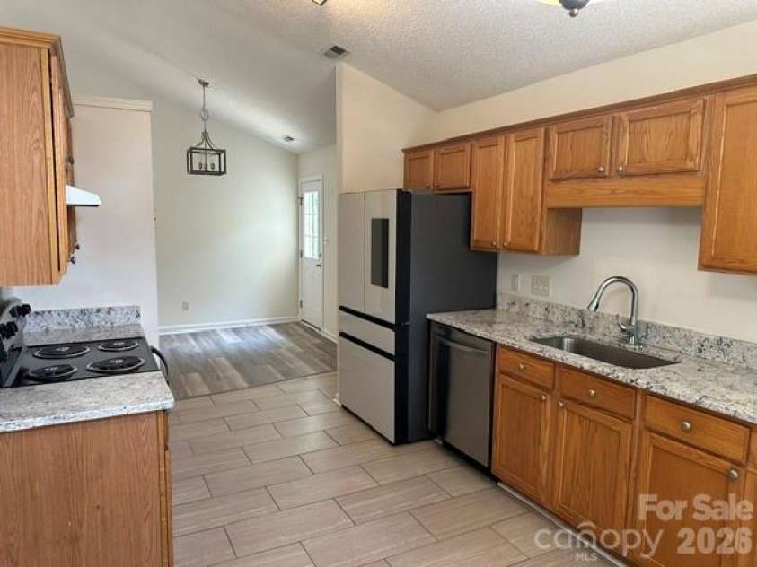 9022 Brad Court, Matthews, NC 28104.  MLS# CAR4407357, YatesRealty ID 45269. 
