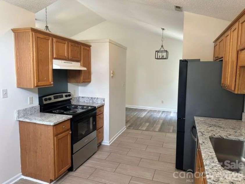 9022 Brad Court, Matthews, NC 28104.  MLS# CAR4407357, YatesRealty ID 45269. 