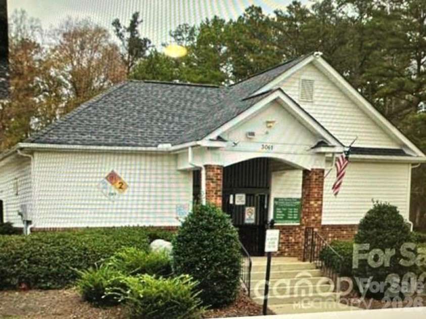 9022 Brad Court, Matthews, NC 28104.  MLS# CAR4407357, YatesRealty ID 45269. 