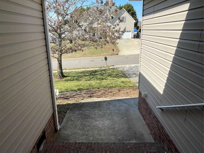 104 Johnsbury Drive, Stanley, NC 28164.  MLS# CAR4232995, YatesRealty ID 4527. 