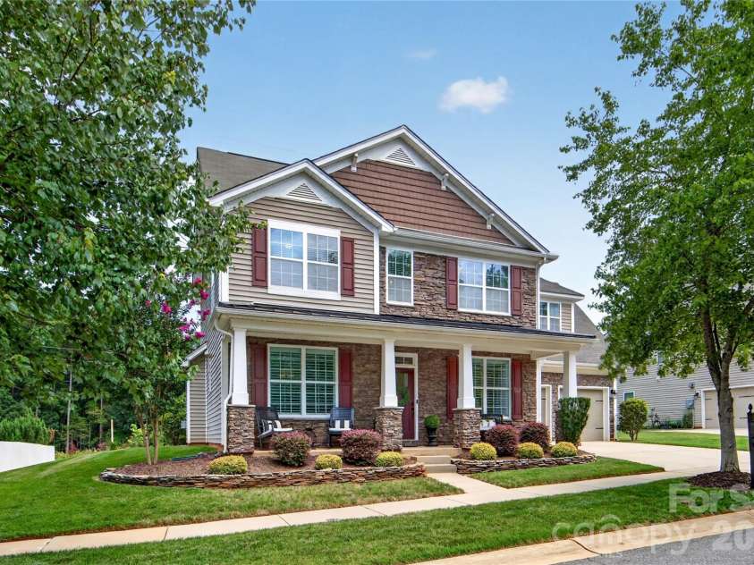 6403 Torrence Trace Drive, Huntersville, NC 28078.  MLS# CAR4409245, YatesRealty ID 45270. 