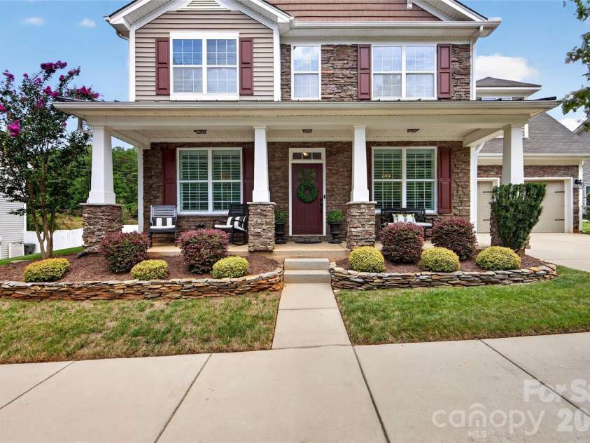6403 Torrence Trace Drive, Huntersville, NC 28078.  MLS# CAR4409245, YatesRealty ID 45270. 