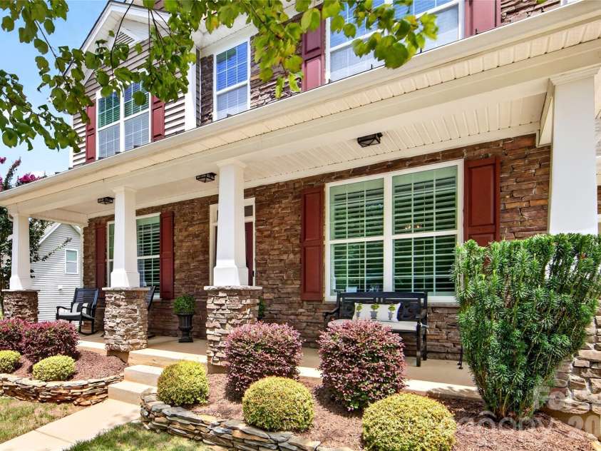 6403 Torrence Trace Drive, Huntersville, NC 28078.  MLS# CAR4409245, YatesRealty ID 45270. 