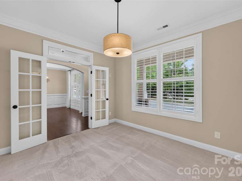 6403 Torrence Trace Drive, Huntersville, NC 28078.  MLS# CAR4409245, YatesRealty ID 45270. 