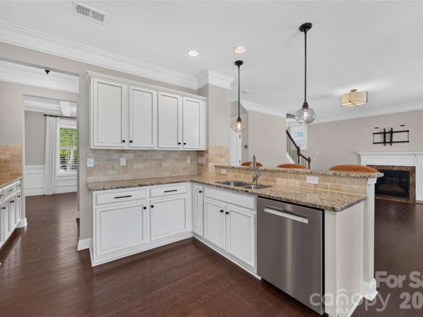 6403 Torrence Trace Drive, Huntersville, NC 28078.  MLS# CAR4409245, YatesRealty ID 45270. 