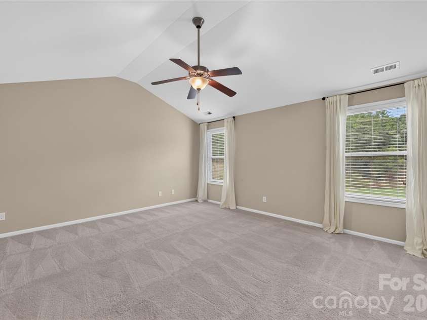 6403 Torrence Trace Drive, Huntersville, NC 28078.  MLS# CAR4409245, YatesRealty ID 45270. 