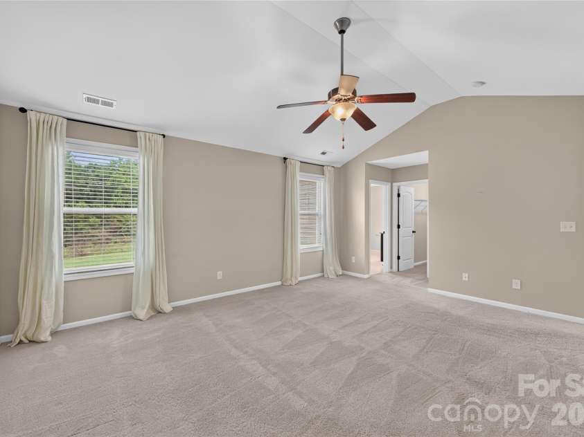 6403 Torrence Trace Drive, Huntersville, NC 28078.  MLS# CAR4409245, YatesRealty ID 45270. 
