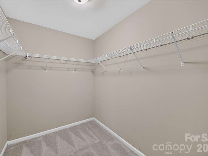 6403 Torrence Trace Drive, Huntersville, NC 28078.  MLS# CAR4409245, YatesRealty ID 45270. 
