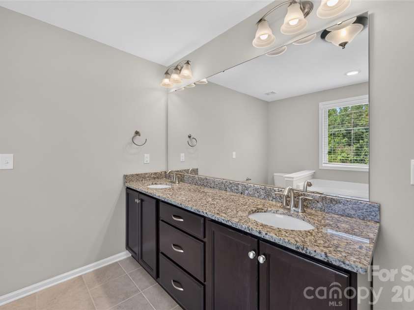 6403 Torrence Trace Drive, Huntersville, NC 28078.  MLS# CAR4409245, YatesRealty ID 45270. 