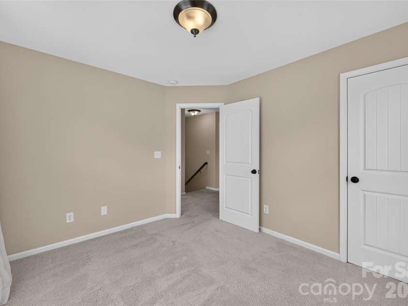 6403 Torrence Trace Drive, Huntersville, NC 28078.  MLS# CAR4409245, YatesRealty ID 45270. 