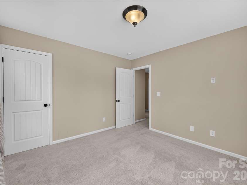 6403 Torrence Trace Drive, Huntersville, NC 28078.  MLS# CAR4409245, YatesRealty ID 45270. 